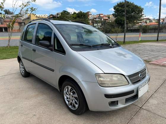 FIAT IDEA 1.4 MPI ELX 8V FLEX 4P MANUAL FIAT IDEA 1.4 MPI ELX 8V FLEX 4P MANUAL